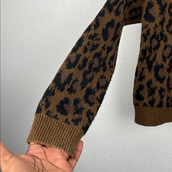 Nordstrom Women’s Brown and Black Leopard Cropped Sweater Crew Neck Sz M Mobwife - Picture 5 of 8